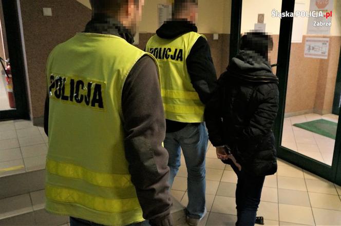 Ugodziła znajomego nożem