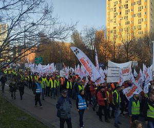 Protest w Katowicach. Tysiące związkowców na ulicach. Padły mocne słowa o „zbrodniczej ideologii”