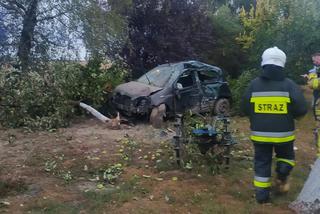 Karol zginął w wypadku, a jego kolega przeżył, bo wypadł z samochodu