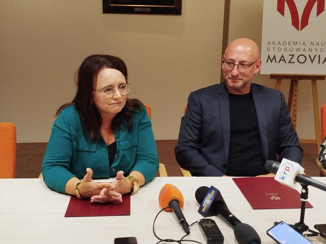Akademia Nauk Stosowanych Mazovia prowadzi rekrutację uzupełniającą na nowy kierunek studiów – psychologię!