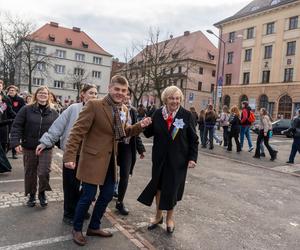 Maturzyści z Zabrza zatańczyli poloneza