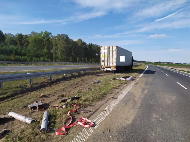 Zderzenie dwóch tirów na S5 koło Leszna