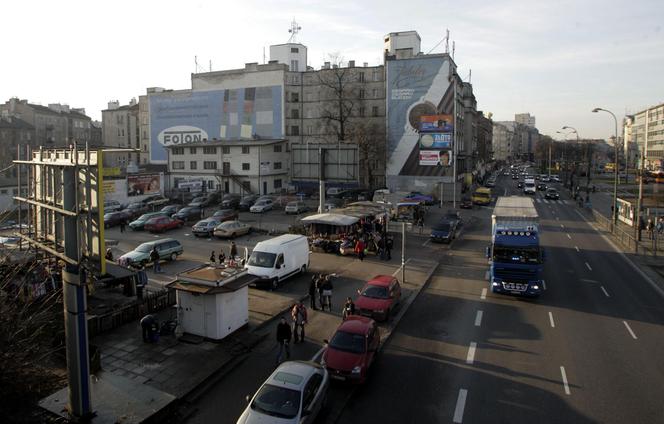 Foton i Jubiler na Pradze – najsłynniejsze w Warszawie murale z lat 70., 2010