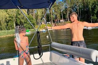 Rafał Mroczek z córką Zosią 