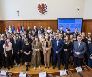 Posiedzenie Młodzieżowego Sejmiku Województwa. Podsumowanie kończącej się kadencji