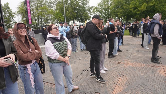 Kortowiada 2025. Koncerty na Plaży Kortowskiej przyciągnęły tłumy. Tak wyglądał drugi dzień imprezy!