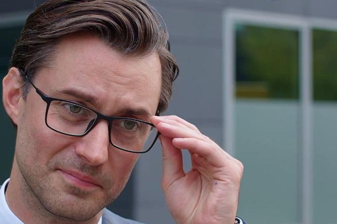 Piotr Rerutkiewicz M jak miłość. Rotkiewicz zniszczy Julię Malicką! On jeden zachowa się ...