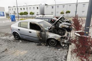 Brutalne pobicie i spalone samochody 