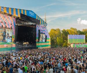 Internauci komentują powrót FEST Festiwalu. Nie gryzą się w język