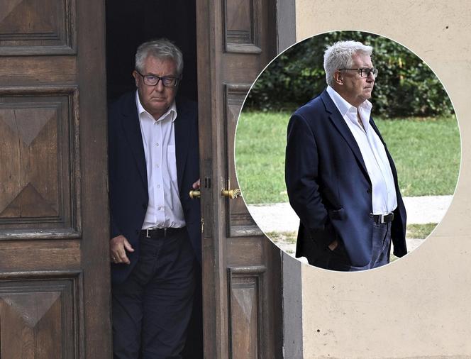 Chwile refleksji po burzliwych wydarzeniach: Ryszard Czarnecki w otoczeniu kościoła