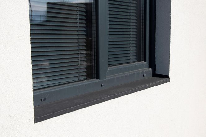 Minimalistyczny parapet 