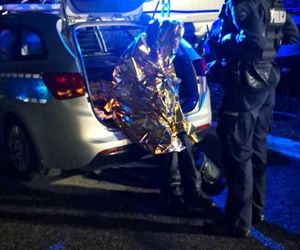 Dąbrowa Górnicza: 32-latek uciekał przed trzema oprawcami i wpadł w jeszcze większe bagno. Dosłownie