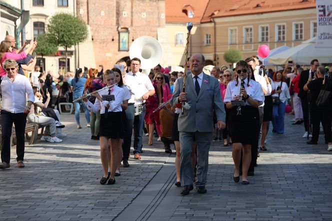 W centrum Lublina królował róż! Przez miasto przeszedł Marsz Różowej Wstążki