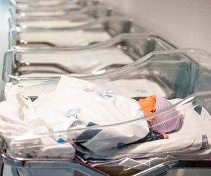 Noworodki szukają rodzin zastępczych. „Jesteśmy pełni nadziei”