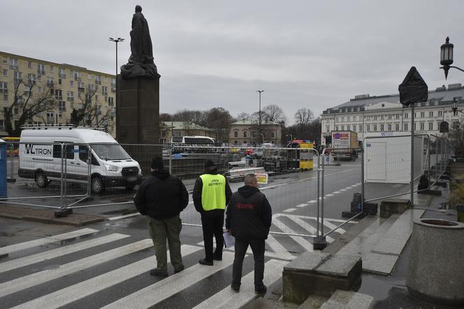 Finał WOŚP 2023. Budowa sceny w Warszawie