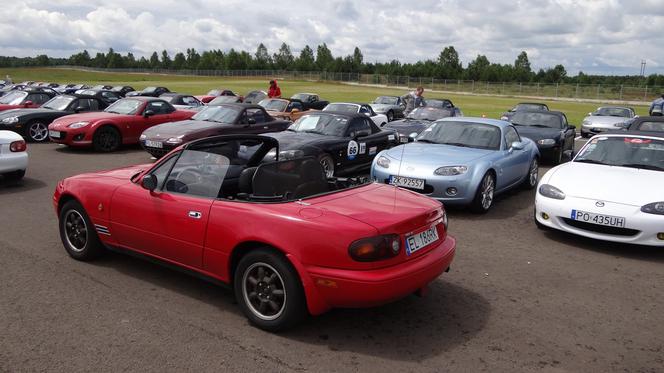 Mazda MX-5 - zlot 2014 fanów w Polsce na torze Jastrząb