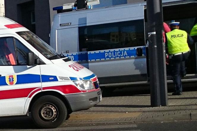 Dramatyczna akcja pabianickich policjantów. 39-latek zabarykadował się w pokoju