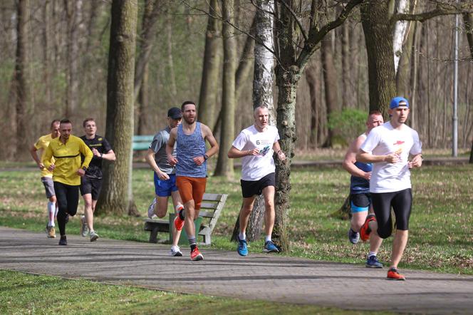 Parkrun Katowice. Wielkanocne bieganie w Parku Kościuszki