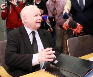 Kaczyński po komisji. Wskazuje na głupotę i „likwidację demokracji”