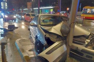 Pomylił Grochowską z torem wyścigowym. Szaleńczy rajd zakończył się na sygnalizatorze