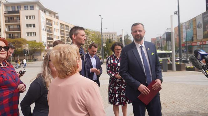 Robert Szewczyk w drugiej turze wyborów na prezydenta Olsztyna. Mamy komentarz!