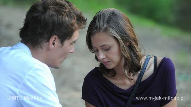 M jak miłość. Eryka (Marta Juras), Marcin (Mikołaj Roznerski)