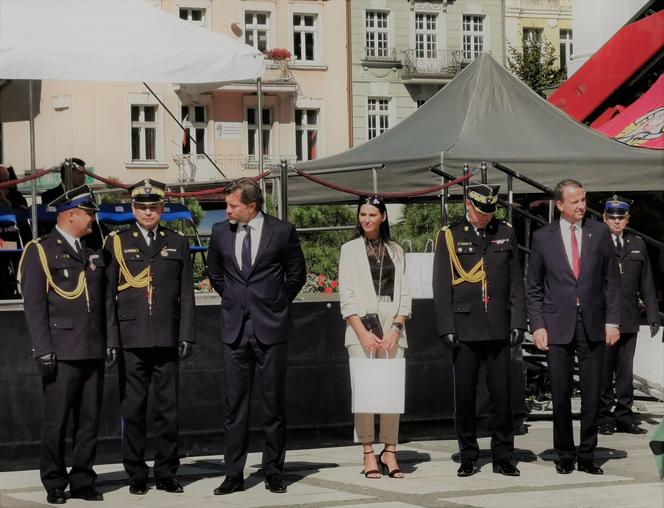 Uroczystość nadania sztandaru Komendzie Miejskiej Państwowej Straży Pożarnej w Kaliszu