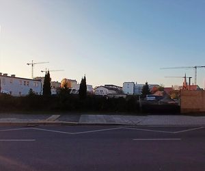 Fundamenty dawnych kamienic przy ul. Św. Floriana