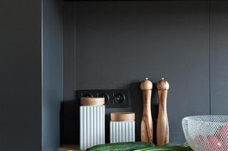 Kuchnia czarna z drewnem