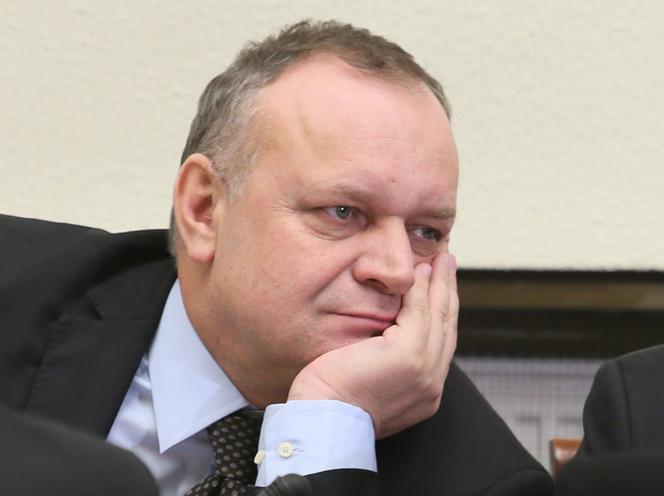 Minister od niepełnosprawnych zarobił milion! A mnie rząd zabrał 520 zł zasiłku!