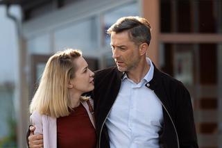 Na dobre i na złe odc. 902. Marcin Molenda (Filip Bobek), Dominika (Paulina Gałązka)