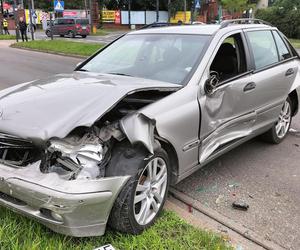 Potężny karambol w Bydgoszczy. 11 pojazdów, sześciu poszkodowanych. Zdjęcia z miejsca wypadku