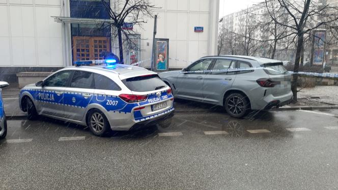 Zuchwały napad na bmw w centrum Warszawy! Wybili szybę, zabrali klejnoty warte fortunę