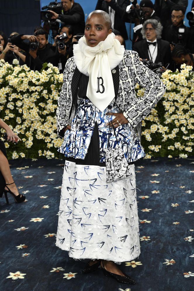 Najgorsze stylizacje na Met Gali 2025. Fotrepian na plecach to dopiero początek