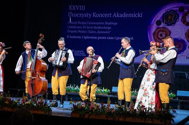 Studencki Zespół Pieśni i Tańca „Katowice" świętował jubileusz 55-lecia działalności 