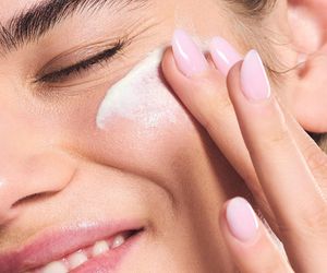Nowy krem SPF 50 od Your KAYA – skuteczna ochrona i intensywne nawilżenie przez cały rok