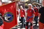 150-lecie przewodnictwa tatrzańskiego. Przemarsz przewodników po Krupówkach w Zakopanem