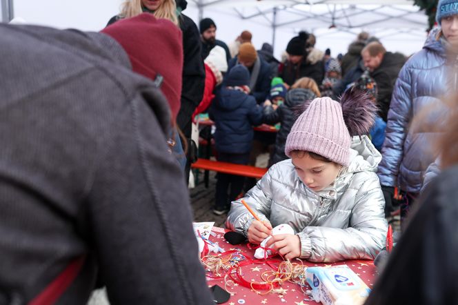 Manufaktura Świętego Mikołaja powróciła do Sosnowca. Warsztaty, jarmark, karuzele i inne atrakcje