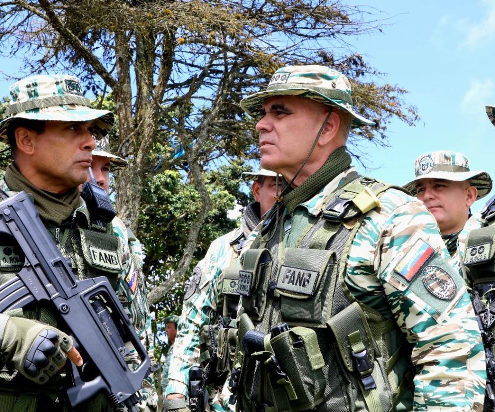 Wenezuela szykuje się na atak USA. Partyzancka odpowiedź na amerykańskie zagrożenie?