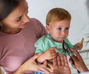 Wysokie kary za unikanie szczepień. Jak ma się do tego brak możliwości zapisania dziecka do publicznej placówki?