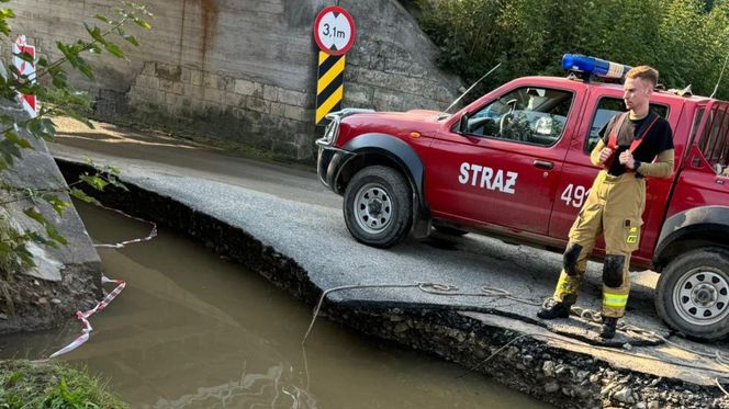 Tak strażacy z Podlasia walczą ze skutkami powodzi na południu Polski. Zobaczcie te zdjęcia!