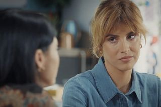 M jak miłość odc. 1850. Kama (Michalina Sosna), Iza (Adriana Kalska)