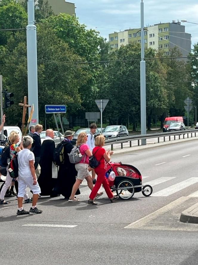 45. Lubelska Piesza Pielgrzymka na Jasną Górę. "Odzyskuje żonę i córki. Mam za co dziękować"