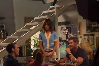 M jak miłość nowy sezon. Olek (Maurycy Popiel), Marcin (Mikołaj Roznerski), Kama (Michalina Sosna), Aneta (Ilona Janyst) na planie