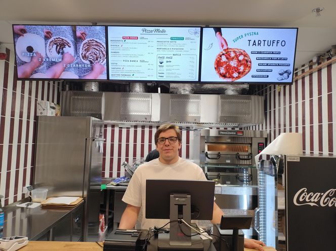 Krzywy Domek w Sopocie już otwarty. Nowy foodhall na mapie Trójmiasta
