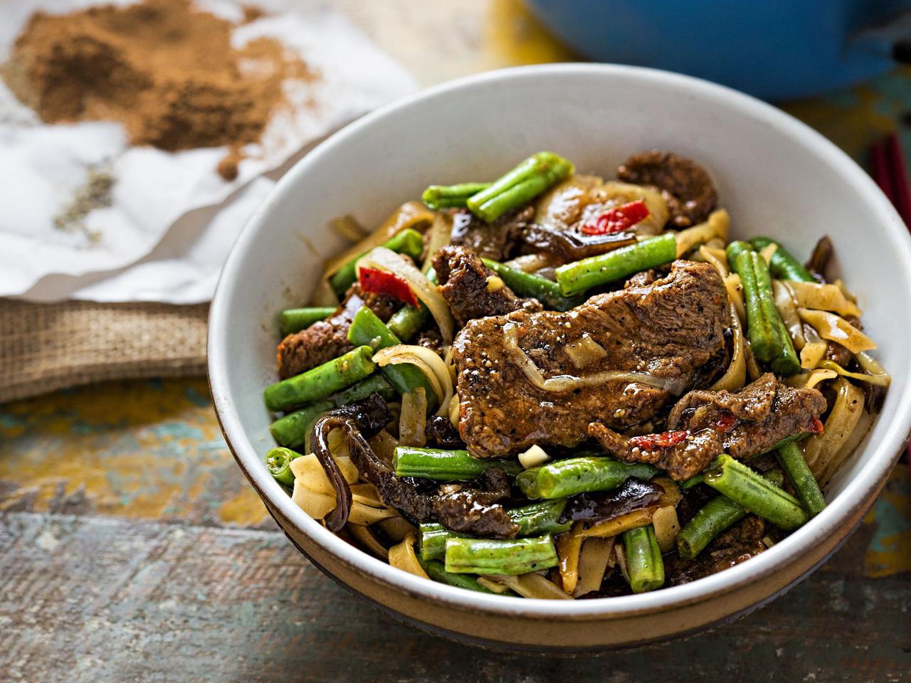 Wieprzowina w jarzynach - proste i pyszne danie jednogarnkowe