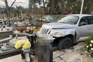 Pijany kierowca wjechał autem na cmentarz. Uszkodził ogrodzenie i nagrobki 