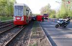 Śmiertelny wypadek, osobówka zderzyła się z tramwajem. Kobieta zmarła na miejscu