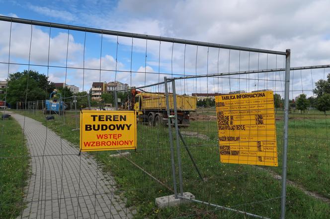 Park Jaworek w Tychach zamienił się w wielki plac budowy [ZDJĘCIA]