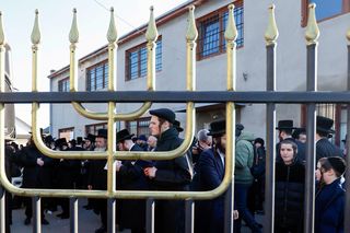 Chasydzi w Lelowie z okazji rocznicy śmierci cadyka Dawida Bidermana